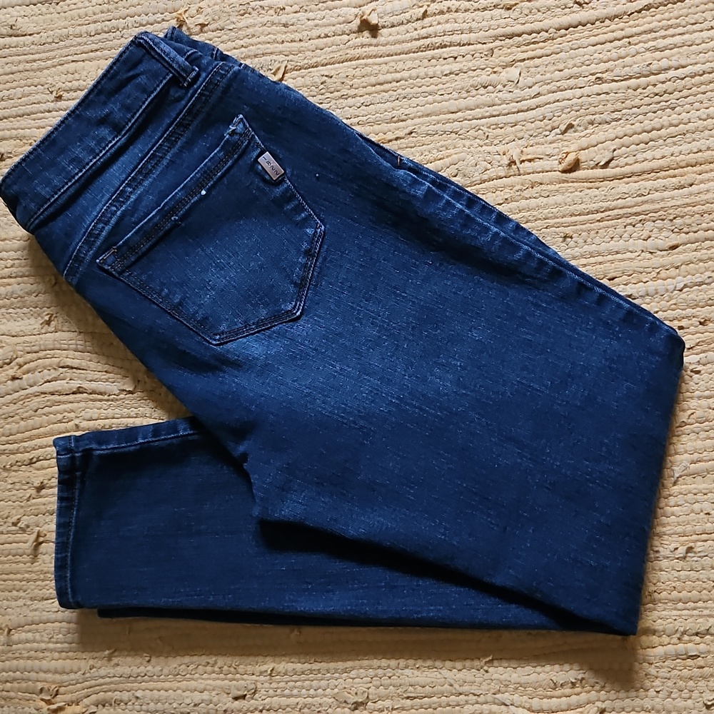 1822 Denim Mid-Rise Cropped Skinny Jeans in Dark Wash Size 28